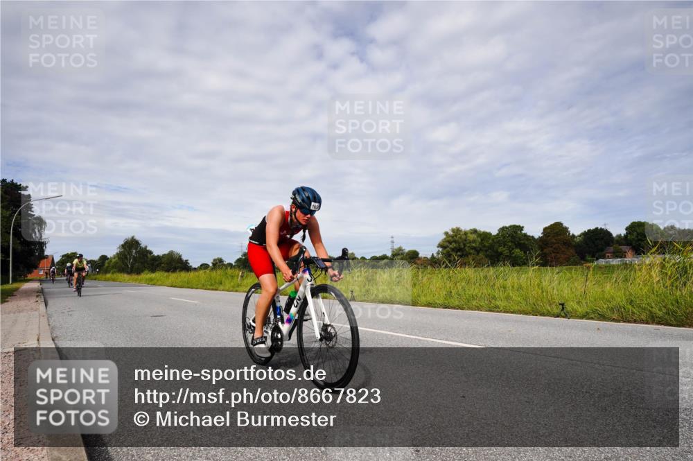 31.08.2025 - Elbe Triathlon Hamburg Michael Burmester http://msf.ph/oto/8667823 31.08.2025 10:57:16 Radfahren 1297, 1321, 1323, 1357, 1363, 1457, 1614 meine-sportfotos.de