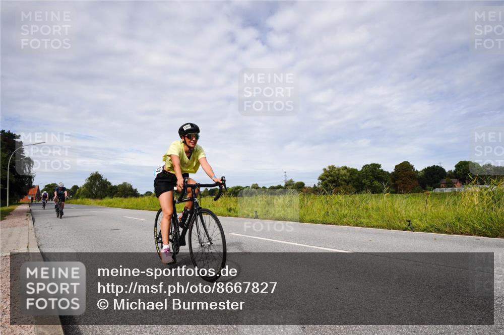 31.08.2025 - Elbe Triathlon Hamburg Michael Burmester http://msf.ph/oto/8667827 31.08.2025 10:57:18 Radfahren 1321, 1357, 1363, 1457, 1614 meine-sportfotos.de
