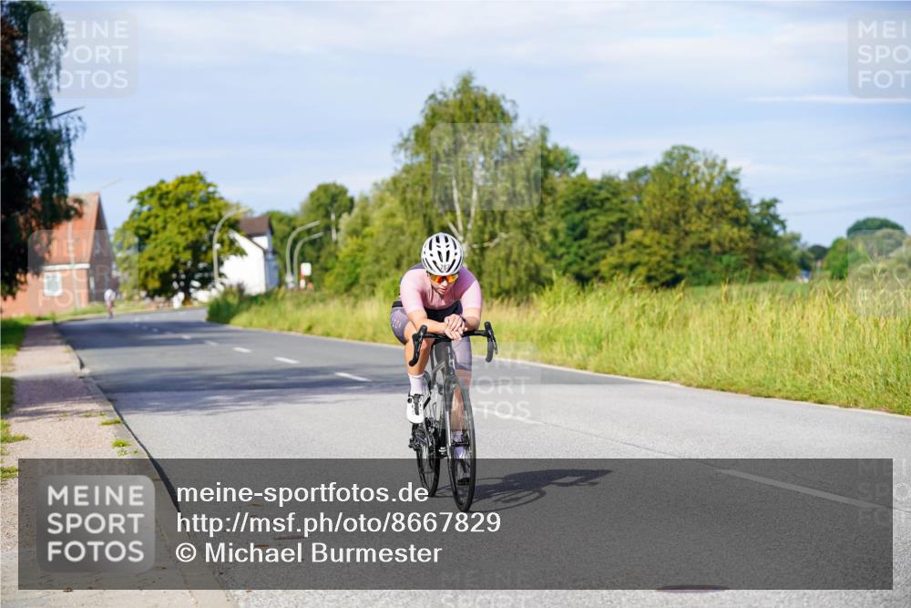 31.08.2025 - Elbe Triathlon Hamburg Michael Burmester http://msf.ph/oto/8667829 31.08.2025 09:44:07 Radfahren 378, 476, 562, 787 meine-sportfotos.de