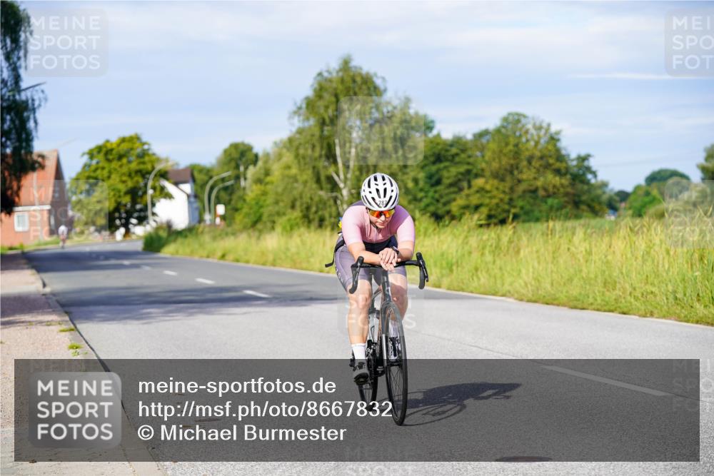 31.08.2025 - Elbe Triathlon Hamburg Michael Burmester http://msf.ph/oto/8667832 31.08.2025 09:44:07 Radfahren 378, 476, 562, 787 meine-sportfotos.de