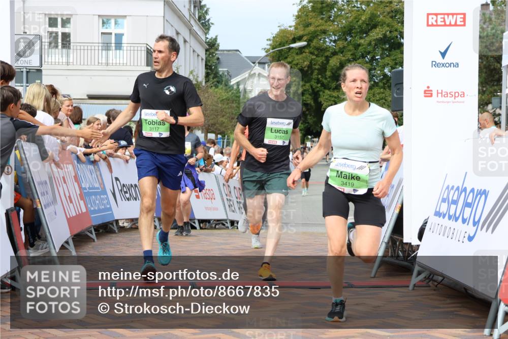 31.08.2025 - 21. Blankeneser Heldenlauf Strokosch-Dieckow http://msf.ph/oto/8667835 31.08.2025 10:57:03 Ziel 2167, 3502, 3419, 3385, 3117, 3157 meine-sportfotos.de