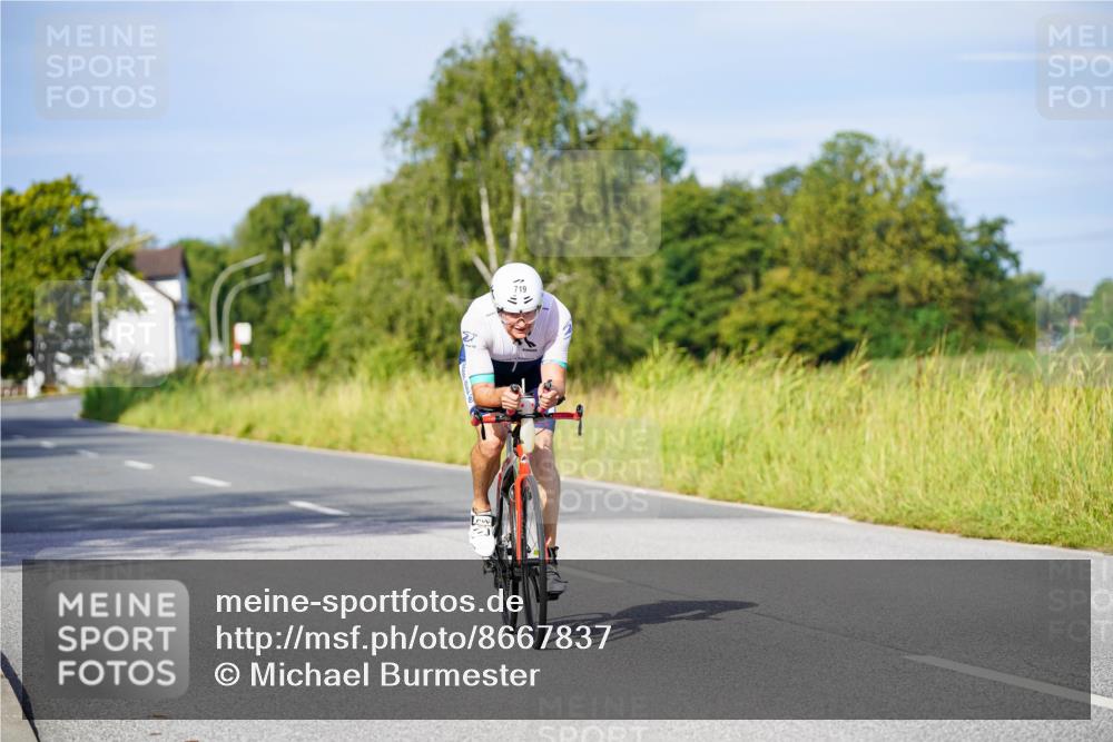 31.08.2025 - Elbe Triathlon Hamburg Michael Burmester http://msf.ph/oto/8667837 31.08.2025 09:44:20 Radfahren 719 meine-sportfotos.de