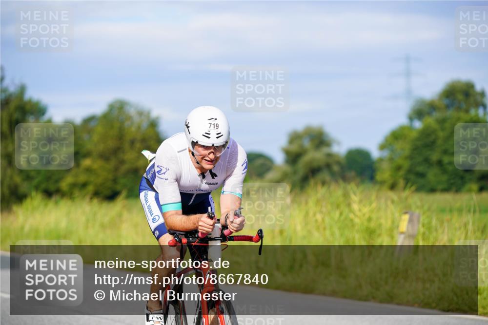 31.08.2025 - Elbe Triathlon Hamburg Michael Burmester http://msf.ph/oto/8667840 31.08.2025 09:44:21 Radfahren 719 meine-sportfotos.de