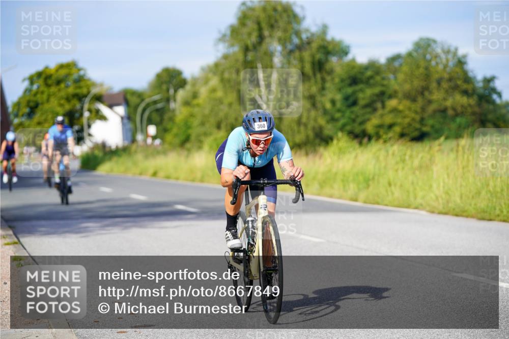 31.08.2025 - Elbe Triathlon Hamburg Michael Burmester http://msf.ph/oto/8667849 31.08.2025 09:44:30 Radfahren 360, 387, 667, 825, 919 meine-sportfotos.de