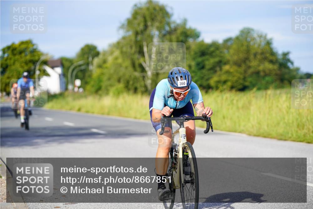 31.08.2025 - Elbe Triathlon Hamburg Michael Burmester http://msf.ph/oto/8667851 31.08.2025 09:44:30 Radfahren 360, 387, 667, 825, 919 meine-sportfotos.de