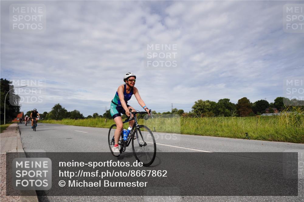 31.08.2025 - Elbe Triathlon Hamburg Michael Burmester http://msf.ph/oto/8667862 31.08.2025 10:57:56 Radfahren 1329, 1401, 1420, 1438, 1441, 1447, 1493, 1495 meine-sportfotos.de