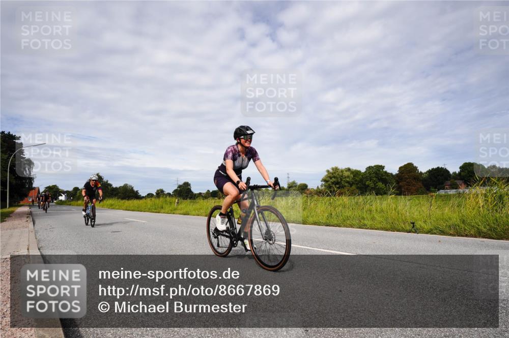 31.08.2025 - Elbe Triathlon Hamburg Michael Burmester http://msf.ph/oto/8667869 31.08.2025 10:58:01 Radfahren 1329, 1351, 1356, 1420, 1441, 1493, 1495 meine-sportfotos.de