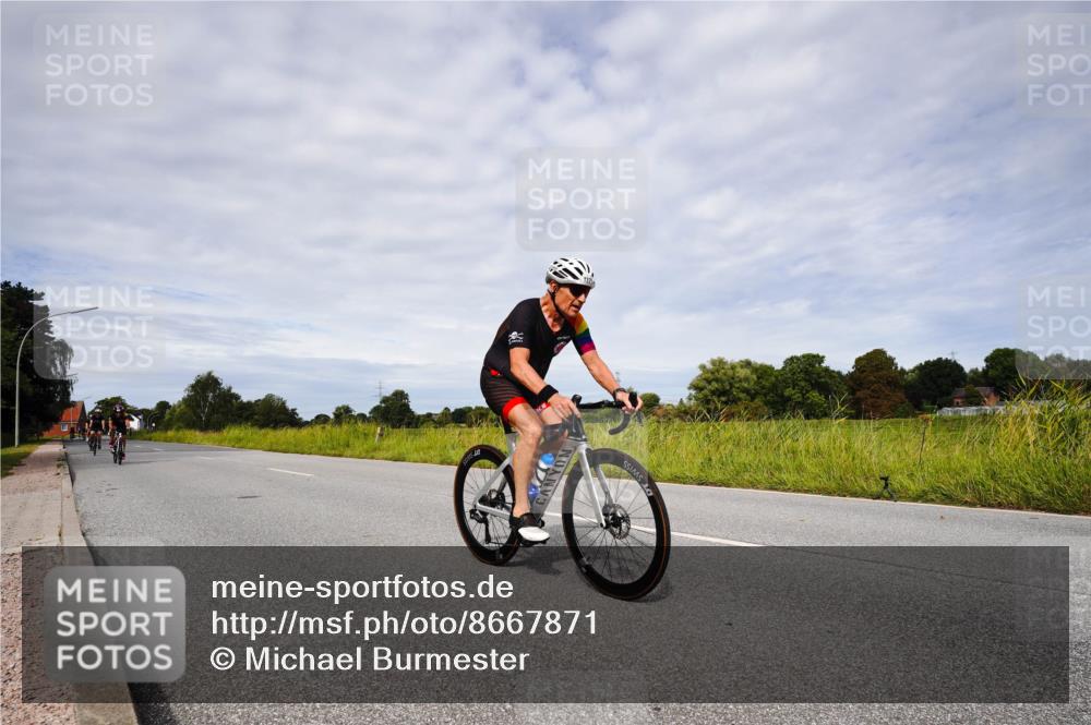 31.08.2025 - Elbe Triathlon Hamburg Michael Burmester http://msf.ph/oto/8667871 31.08.2025 10:58:02 Radfahren 1329, 1351, 1356, 1420, 1441, 1495 meine-sportfotos.de