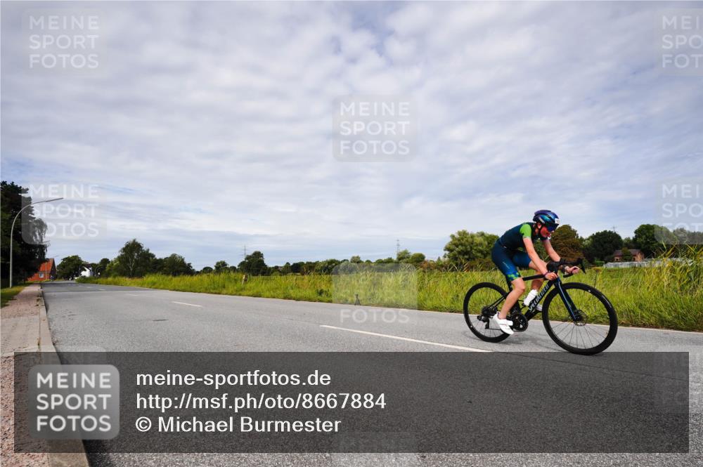 31.08.2025 - Elbe Triathlon Hamburg Michael Burmester http://msf.ph/oto/8667884 31.08.2025 10:58:13 Radfahren 1299, 1353, 1506, 1615 meine-sportfotos.de