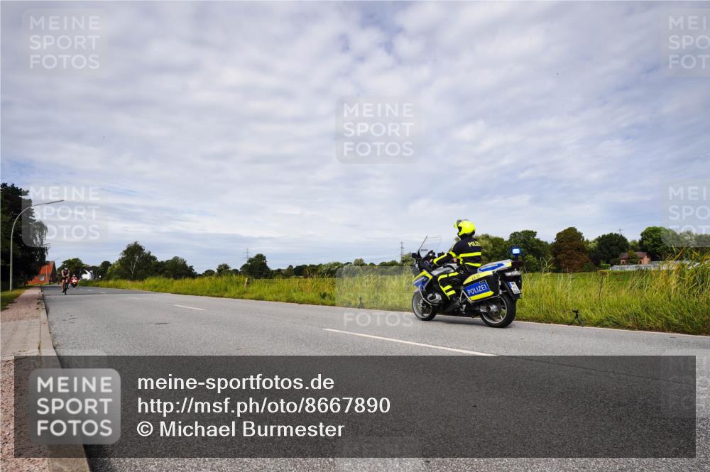 31.08.2025 - Elbe Triathlon Hamburg Michael Burmester http://msf.ph/oto/8667890 31.08.2025 10:58:32 Radfahren 1608 meine-sportfotos.de