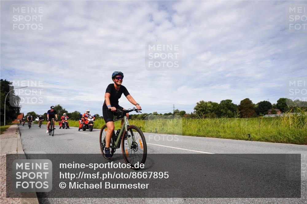 31.08.2025 - Elbe Triathlon Hamburg Michael Burmester http://msf.ph/oto/8667895 31.08.2025 10:58:50 Radfahren 1280, 1327, 1394, 1415, 1459, 1575 meine-sportfotos.de