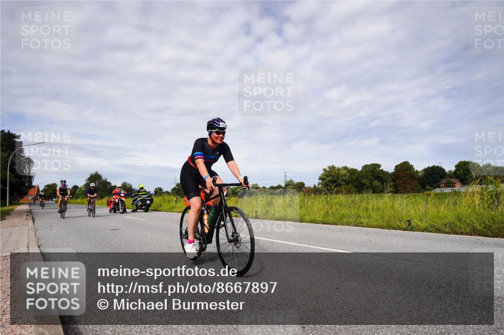 31.08.2025 - Elbe Triathlon Hamburg Michael Burmester http://msf.ph/oto/8667897 31.08.2025 10:58:51 Radfahren 1280, 1327, 1394, 1415, 1459, 1575 meine-sportfotos.de