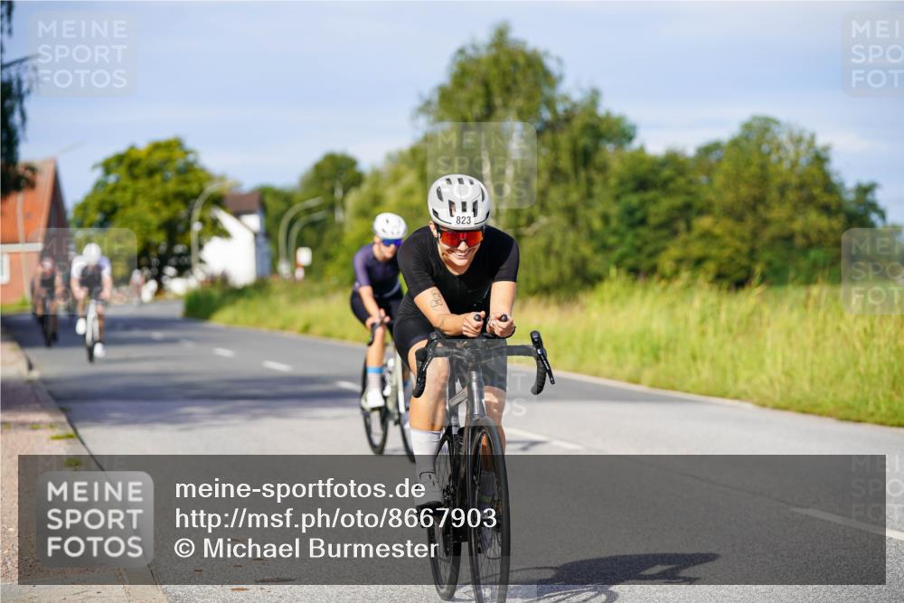 31.08.2025 - Elbe Triathlon Hamburg Michael Burmester http://msf.ph/oto/8667903 31.08.2025 09:44:51 Radfahren 259, 298, 357, 613, 617, 669, 737, 773, 823, 881 meine-sportfotos.de