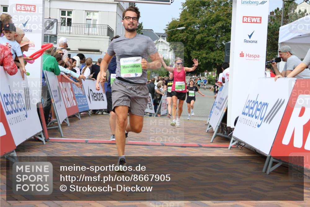 31.08.2025 - 21. Blankeneser Heldenlauf Strokosch-Dieckow http://msf.ph/oto/8667905 31.08.2025 11:14:57 Ziel 3479, 3535, 3534, 3586, 3661, 3610, 3336, 3270 meine-sportfotos.de