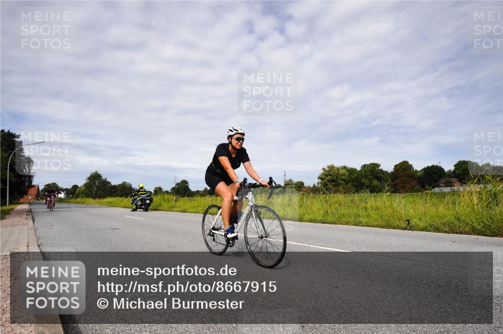 31.08.2025 - Elbe Triathlon Hamburg Michael Burmester http://msf.ph/oto/8667915 31.08.2025 10:59:06 Radfahren 1261, 1303, 1349, 1369 meine-sportfotos.de