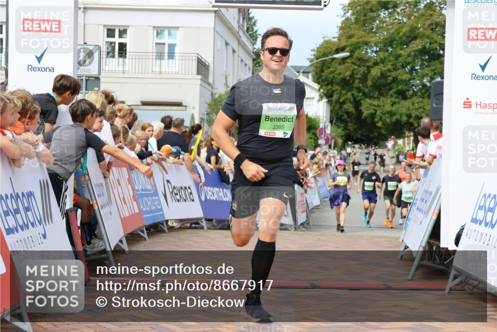 31.08.2025 - 21. Blankeneser Heldenlauf Strokosch-Dieckow http://msf.ph/oto/8667917 31.08.2025 10:56:59 Ziel 3419, 3385, 3117, 3157 meine-sportfotos.de