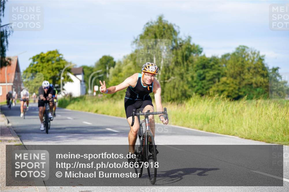 31.08.2025 - Elbe Triathlon Hamburg Michael Burmester http://msf.ph/oto/8667918 31.08.2025 09:44:55 Radfahren 292, 357, 527, 613, 617, 773, 881 meine-sportfotos.de