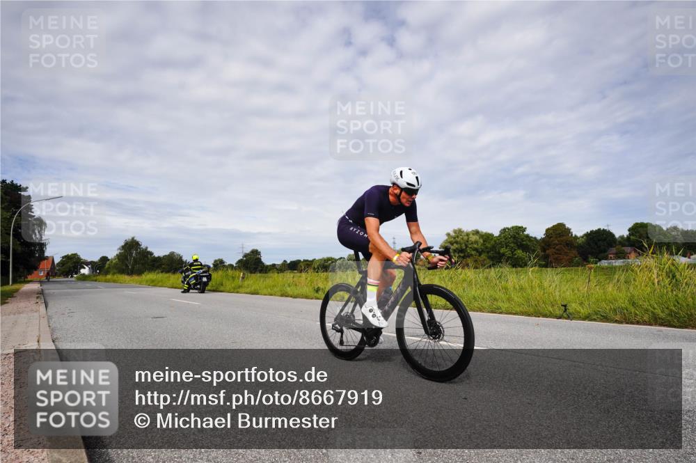 31.08.2025 - Elbe Triathlon Hamburg Michael Burmester http://msf.ph/oto/8667919 31.08.2025 10:59:11 Radfahren 1261, 1303, 1326, 1349 meine-sportfotos.de