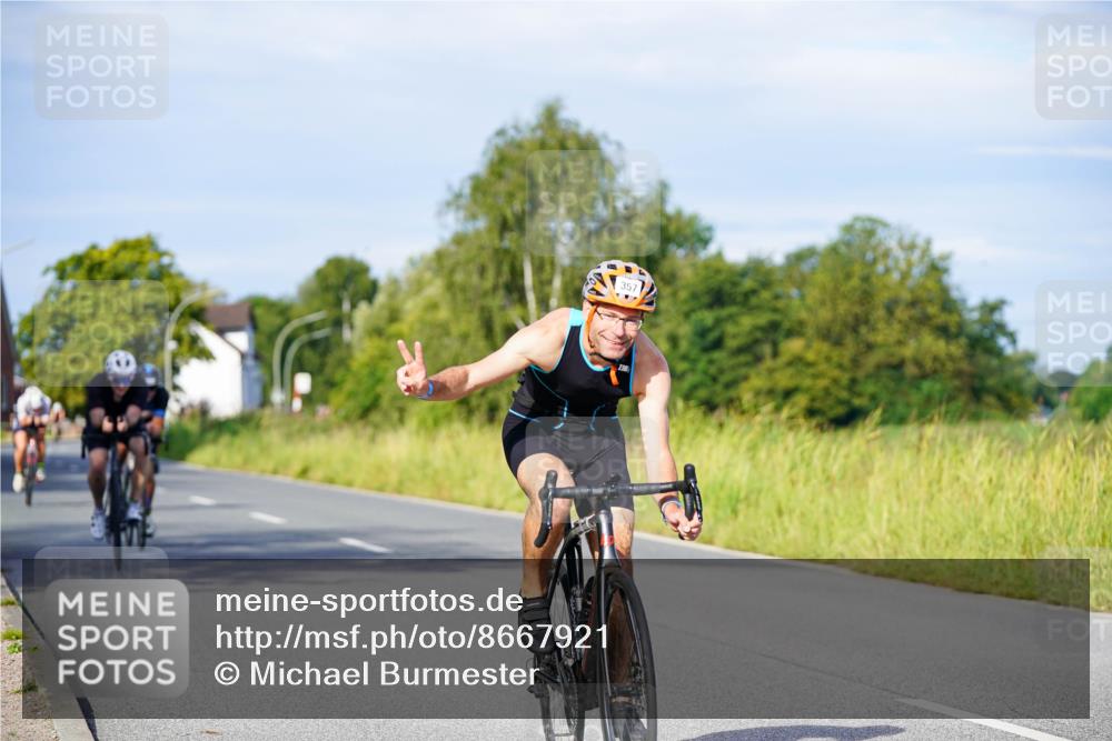 31.08.2025 - Elbe Triathlon Hamburg Michael Burmester http://msf.ph/oto/8667921 31.08.2025 09:44:56 Radfahren 292, 357, 527, 613, 617, 773 meine-sportfotos.de