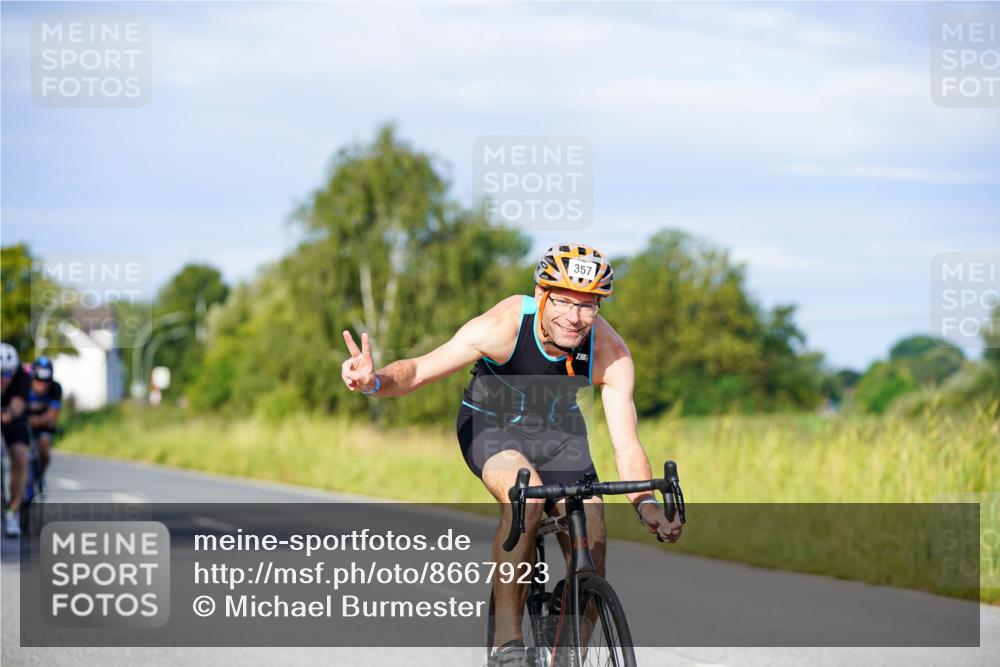 31.08.2025 - Elbe Triathlon Hamburg Michael Burmester http://msf.ph/oto/8667923 31.08.2025 09:44:56 Radfahren 292, 357, 527, 613, 617, 773 meine-sportfotos.de