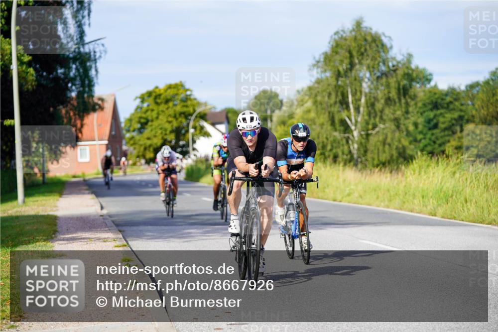 31.08.2025 - Elbe Triathlon Hamburg Michael Burmester http://msf.ph/oto/8667926 31.08.2025 09:44:57 Radfahren 292, 357, 469, 527, 613, 617, 773 meine-sportfotos.de