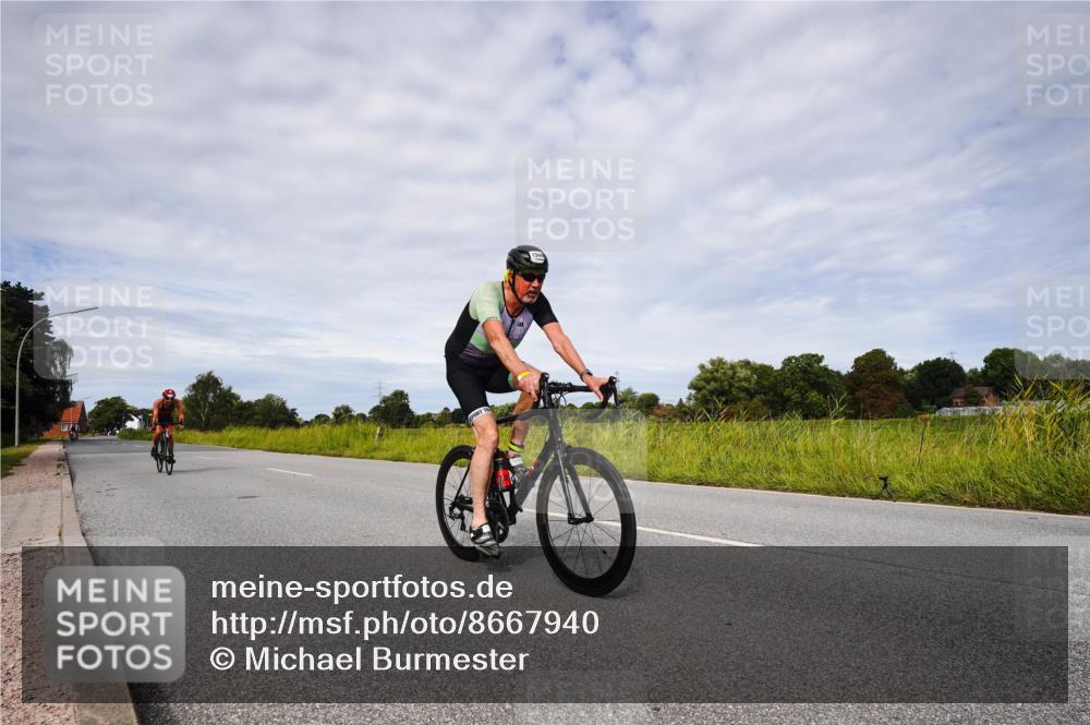31.08.2025 - Elbe Triathlon Hamburg Michael Burmester http://msf.ph/oto/8667940 31.08.2025 10:59:47 Radfahren 1310, 1318, 1319, 1344, 1362, 1417 meine-sportfotos.de