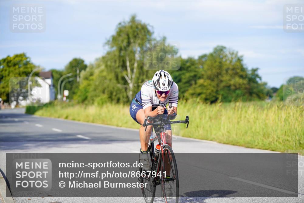 31.08.2025 - Elbe Triathlon Hamburg Michael Burmester http://msf.ph/oto/8667941 31.08.2025 09:45:00 Radfahren 292, 409, 469, 527, 613, 646, 773, 896 meine-sportfotos.de