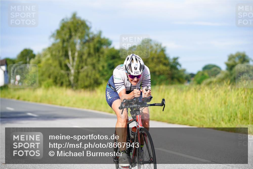 31.08.2025 - Elbe Triathlon Hamburg Michael Burmester http://msf.ph/oto/8667943 31.08.2025 09:45:00 Radfahren 292, 409, 469, 527, 613, 646, 773, 896 meine-sportfotos.de