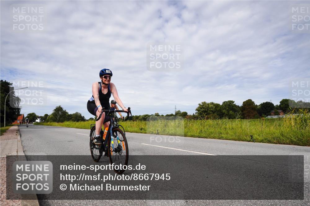 31.08.2025 - Elbe Triathlon Hamburg Michael Burmester http://msf.ph/oto/8667945 31.08.2025 10:59:55 Radfahren 1252, 1368, 1426 meine-sportfotos.de