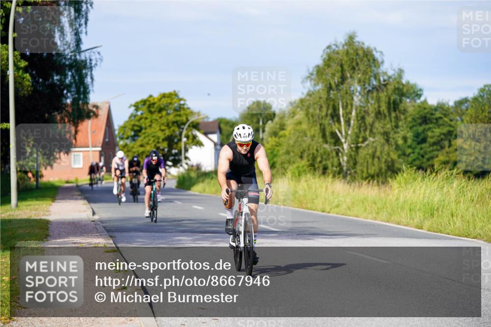 31.08.2025 - Elbe Triathlon Hamburg Michael Burmester http://msf.ph/oto/8667946 31.08.2025 09:45:03 Radfahren 292, 409, 469, 646, 896 meine-sportfotos.de