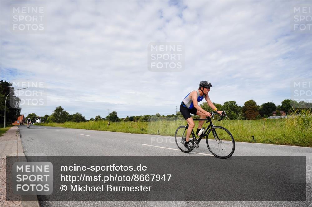 31.08.2025 - Elbe Triathlon Hamburg Michael Burmester http://msf.ph/oto/8667947 31.08.2025 10:59:56 Radfahren 1252, 1368, 1426 meine-sportfotos.de