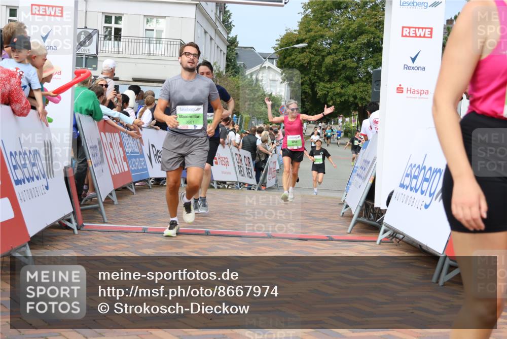 31.08.2025 - 21. Blankeneser Heldenlauf Strokosch-Dieckow http://msf.ph/oto/8667974 31.08.2025 11:14:57 Ziel 3479, 3535, 3534, 3586, 3661, 3610, 3336, 3270 meine-sportfotos.de
