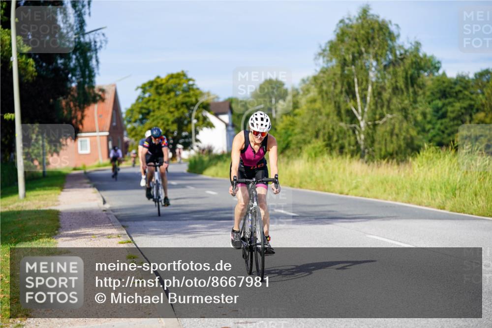 31.08.2025 - Elbe Triathlon Hamburg Michael Burmester http://msf.ph/oto/8667981 31.08.2025 09:45:12 Radfahren 427, 720, 911 meine-sportfotos.de