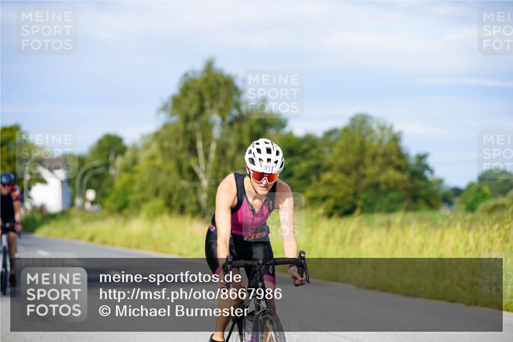 31.08.2025 - Elbe Triathlon Hamburg Michael Burmester http://msf.ph/oto/8667986 31.08.2025 09:45:13 Radfahren 427, 720, 804, 911 meine-sportfotos.de