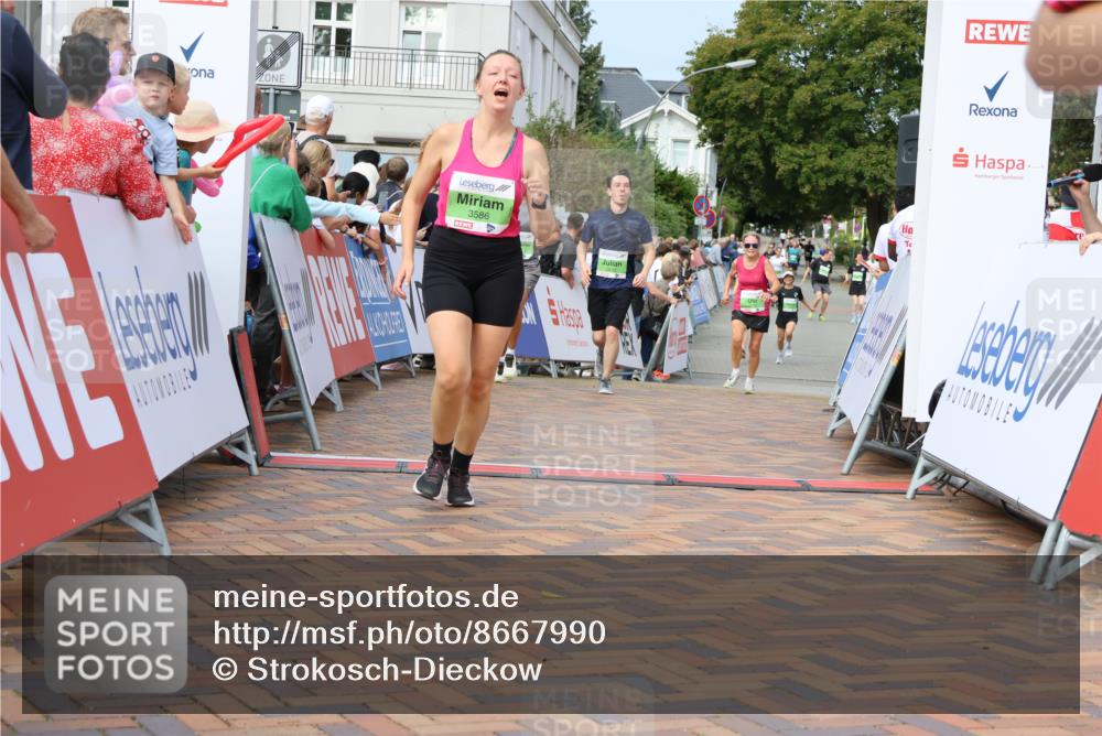 31.08.2025 - 21. Blankeneser Heldenlauf Strokosch-Dieckow http://msf.ph/oto/8667990 31.08.2025 11:14:55 Ziel 3479, 3445, 3586, 3661, 3610, 3336, 3270 meine-sportfotos.de