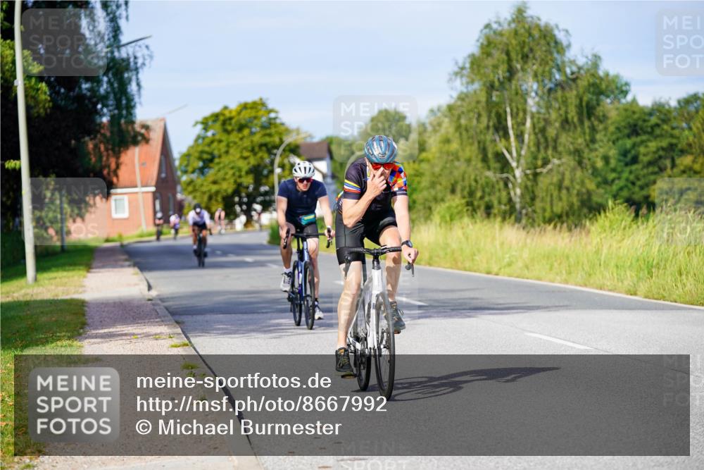 31.08.2025 - Elbe Triathlon Hamburg Michael Burmester http://msf.ph/oto/8667992 31.08.2025 09:45:14 Radfahren 427, 720, 804, 911 meine-sportfotos.de