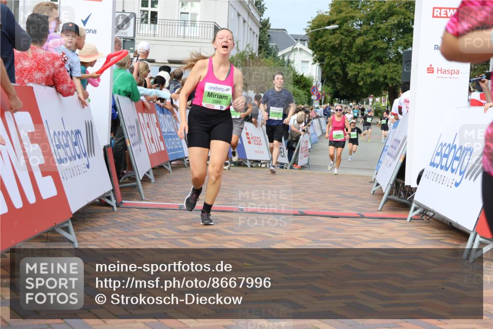 31.08.2025 - 21. Blankeneser Heldenlauf Strokosch-Dieckow http://msf.ph/oto/8667996 31.08.2025 11:14:55 Ziel 3479, 3445, 3586, 3661, 3610, 3336, 3270 meine-sportfotos.de