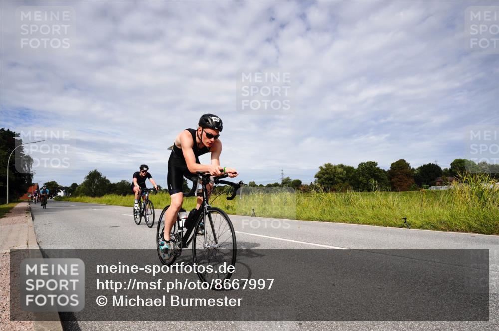 31.08.2025 - Elbe Triathlon Hamburg Michael Burmester http://msf.ph/oto/8667997 31.08.2025 11:01:10 Radfahren 1245, 1259, 1359, 1360, 1397, 1609, 1612 meine-sportfotos.de
