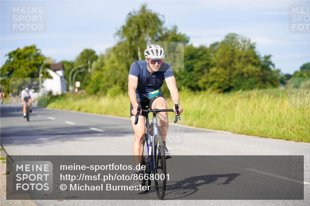 31.08.2025 - Elbe Triathlon Hamburg Michael Burmester http://msf.ph/oto/8668001 31.08.2025 09:45:16 Radfahren 427, 804, 911 meine-sportfotos.de