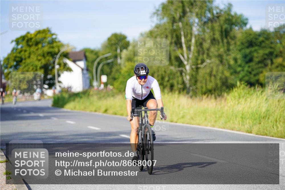 31.08.2025 - Elbe Triathlon Hamburg Michael Burmester http://msf.ph/oto/8668007 31.08.2025 09:45:19 Radfahren 427, 804 meine-sportfotos.de