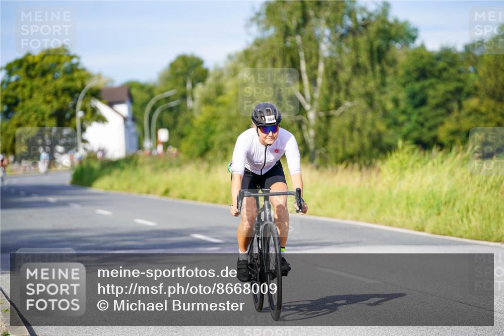 31.08.2025 - Elbe Triathlon Hamburg Michael Burmester http://msf.ph/oto/8668009 31.08.2025 09:45:19 Radfahren 427, 804 meine-sportfotos.de