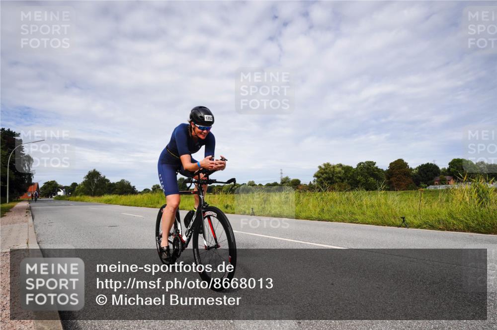 31.08.2025 - Elbe Triathlon Hamburg Michael Burmester http://msf.ph/oto/8668013 31.08.2025 11:01:29 Radfahren 1352, 1507 meine-sportfotos.de