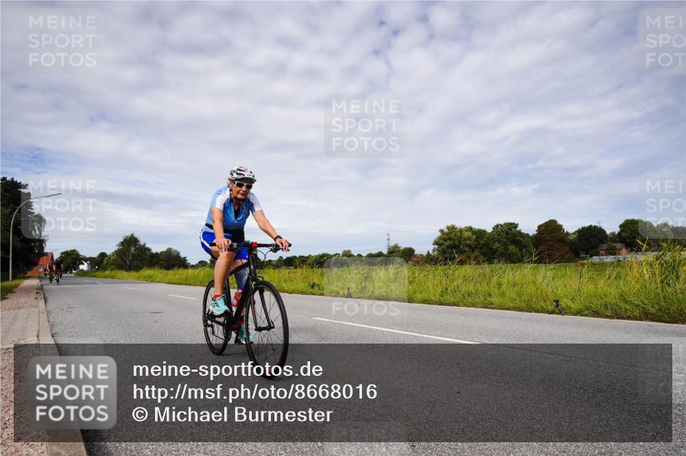 31.08.2025 - Elbe Triathlon Hamburg Michael Burmester http://msf.ph/oto/8668016 31.08.2025 11:01:36 Radfahren 1385, 1507 meine-sportfotos.de