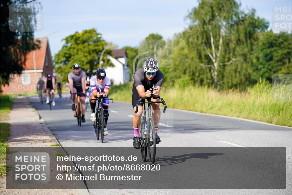 31.08.2025 - Elbe Triathlon Hamburg Michael Burmester http://msf.ph/oto/8668020 31.08.2025 09:45:27 Radfahren 393, 431, 489, 566, 664, 709, 756 meine-sportfotos.de