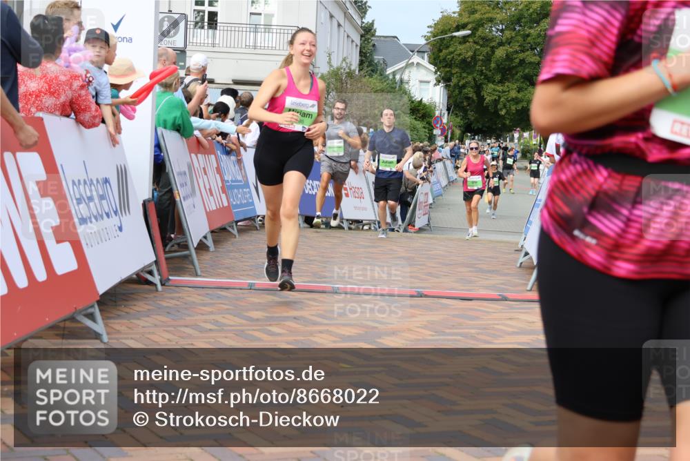 31.08.2025 - 21. Blankeneser Heldenlauf Strokosch-Dieckow http://msf.ph/oto/8668022 31.08.2025 11:14:54 Ziel 3479, 3445, 3586, 3661, 3610, 3336 meine-sportfotos.de