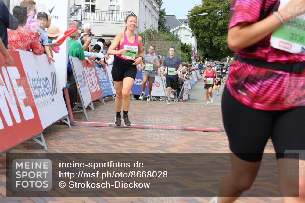 31.08.2025 - 21. Blankeneser Heldenlauf Strokosch-Dieckow http://msf.ph/oto/8668028 31.08.2025 11:14:54 Ziel 3479, 3445, 3586, 3661, 3610, 3336 meine-sportfotos.de