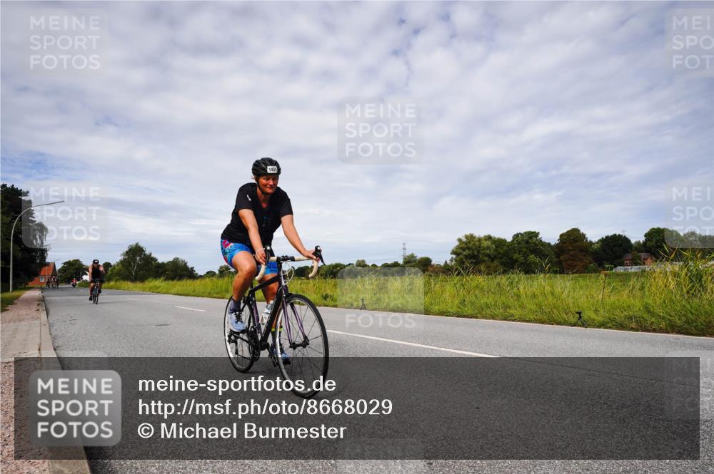 31.08.2025 - Elbe Triathlon Hamburg Michael Burmester http://msf.ph/oto/8668029 31.08.2025 11:01:51 Radfahren 1248, 1314, 1317, 1455 meine-sportfotos.de