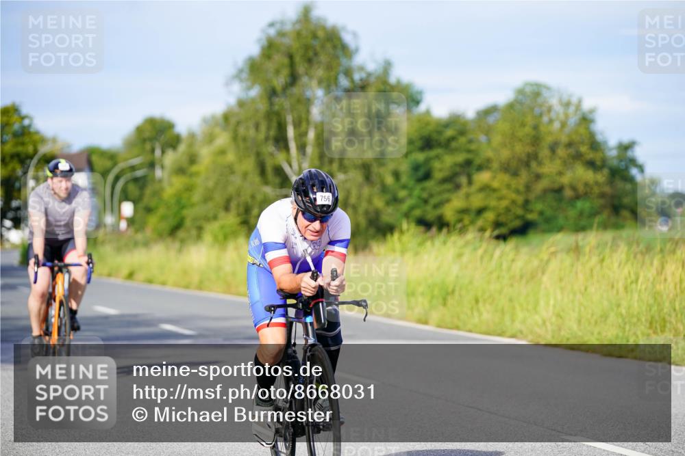 31.08.2025 - Elbe Triathlon Hamburg Michael Burmester http://msf.ph/oto/8668031 31.08.2025 09:45:28 Radfahren 393, 431, 489, 566, 664, 709, 756 meine-sportfotos.de