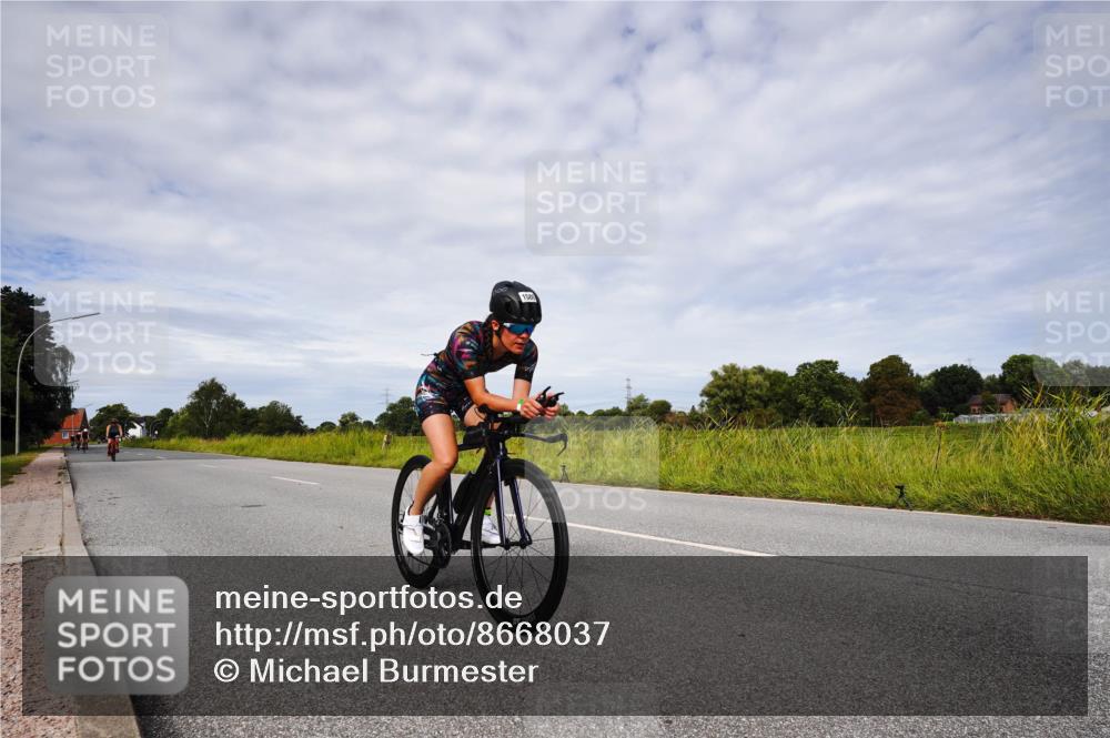 31.08.2025 - Elbe Triathlon Hamburg Michael Burmester http://msf.ph/oto/8668037 31.08.2025 11:01:59 Radfahren 1314, 1453, 1576, 1580, 1610 meine-sportfotos.de