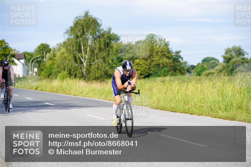31.08.2025 - Elbe Triathlon Hamburg Michael Burmester http://msf.ph/oto/8668041 31.08.2025 09:45:30 Radfahren 393, 431, 489, 566, 607, 660, 664, 709, 756 meine-sportfotos.de